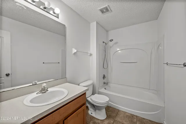 $325,000 | 171 Sanwick Drive, Jacksonville, FL 32218