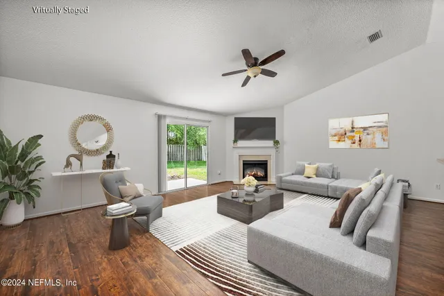 $325,000 | 171 Sanwick Drive, Jacksonville, FL 32218