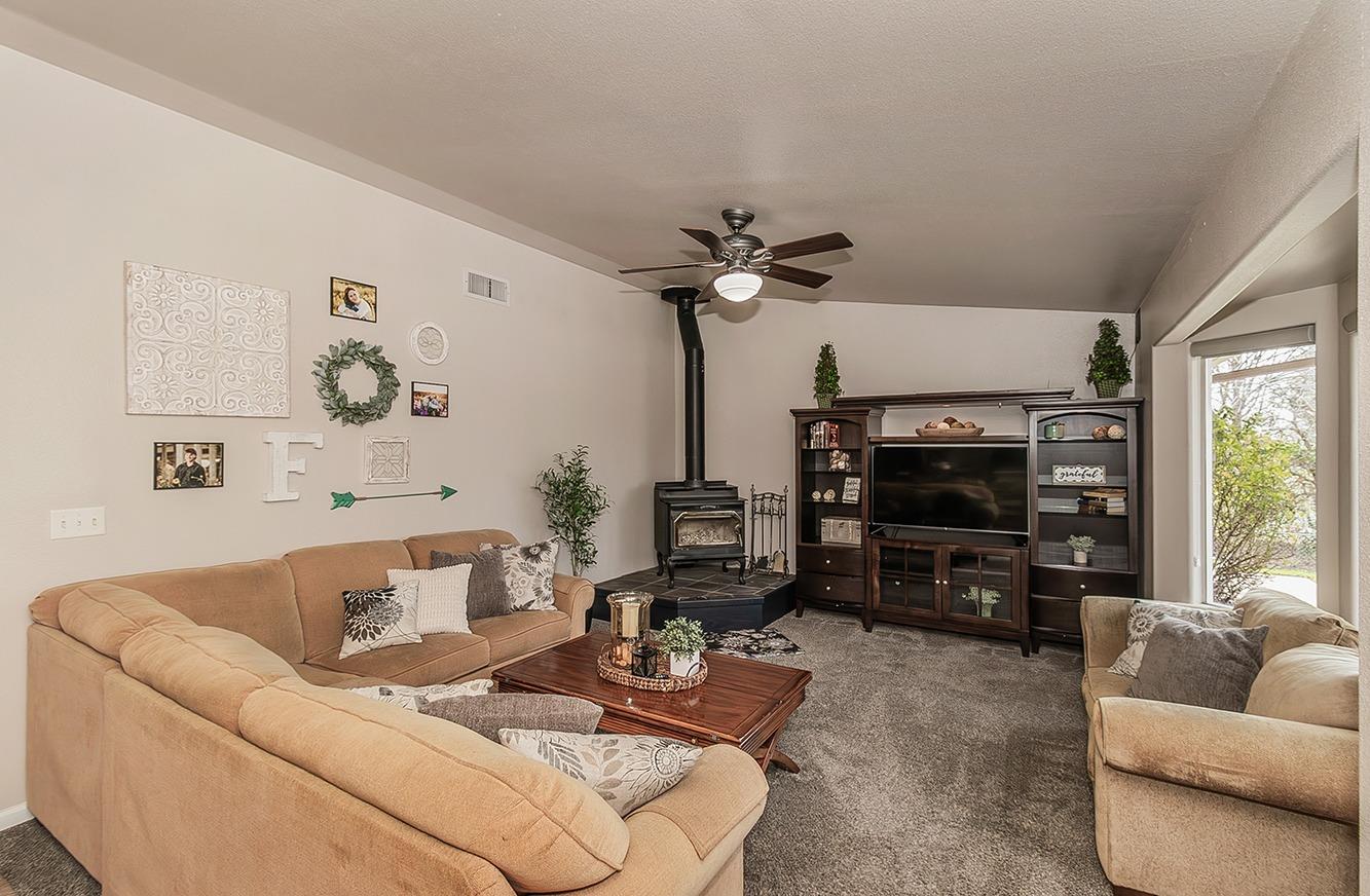 16526 Paula Road Madera, CA 93636 - Photo 11 of 79 Gallery Image 11