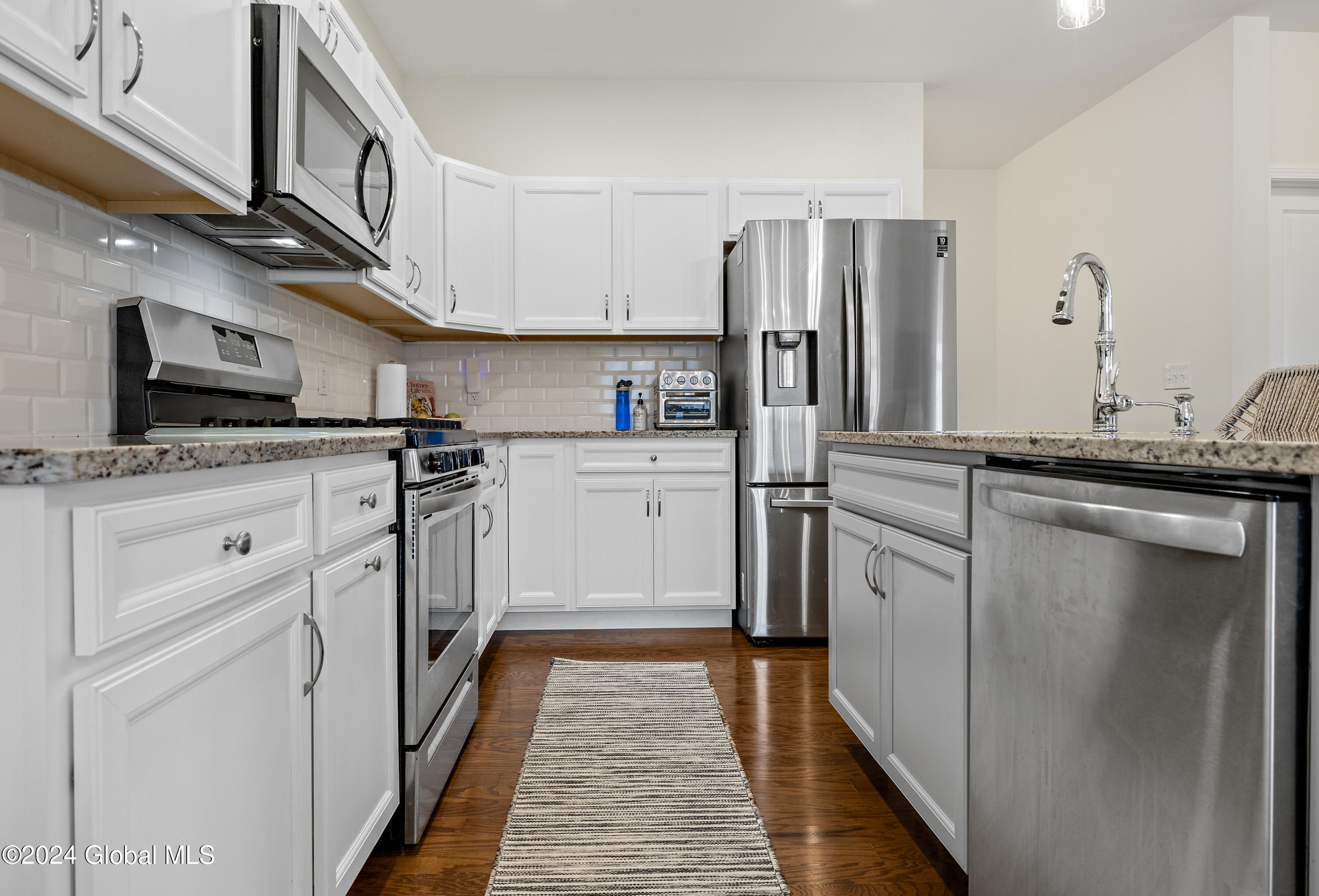 14 A Macoun Drive Halfmoon, NY 12065 - Photo 9 of 35 1 (7)