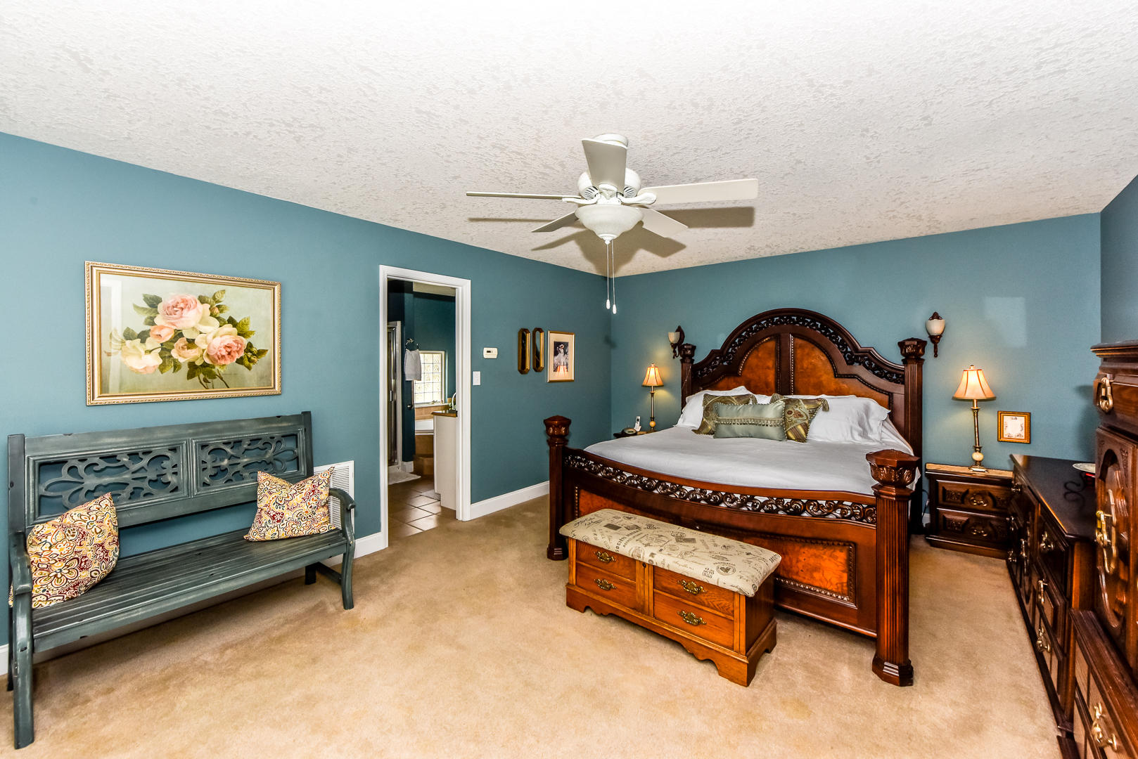 562 West Hunt Road Alcoa, TN 37701 - Photo 16 of 23 MASTER BEDROOM SUITE