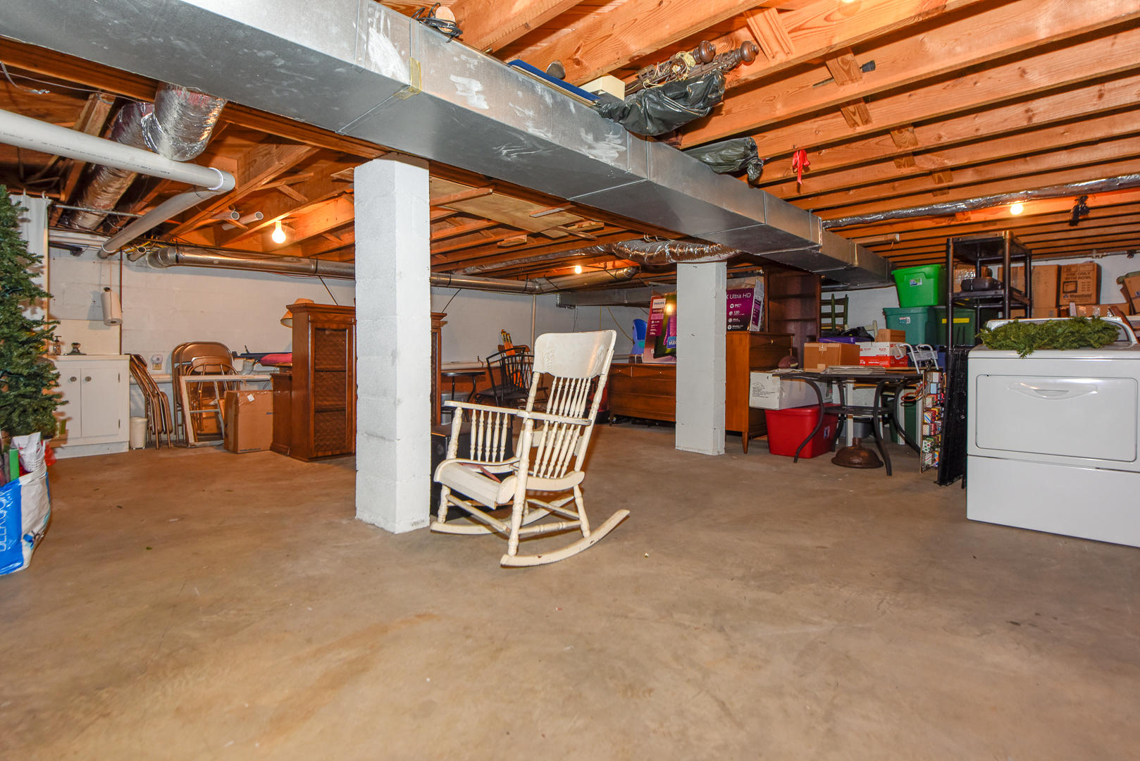 562 West Hunt Road Alcoa, TN 37701 - Photo 19 of 23 WONDERFUL BASEMENT STORAGE