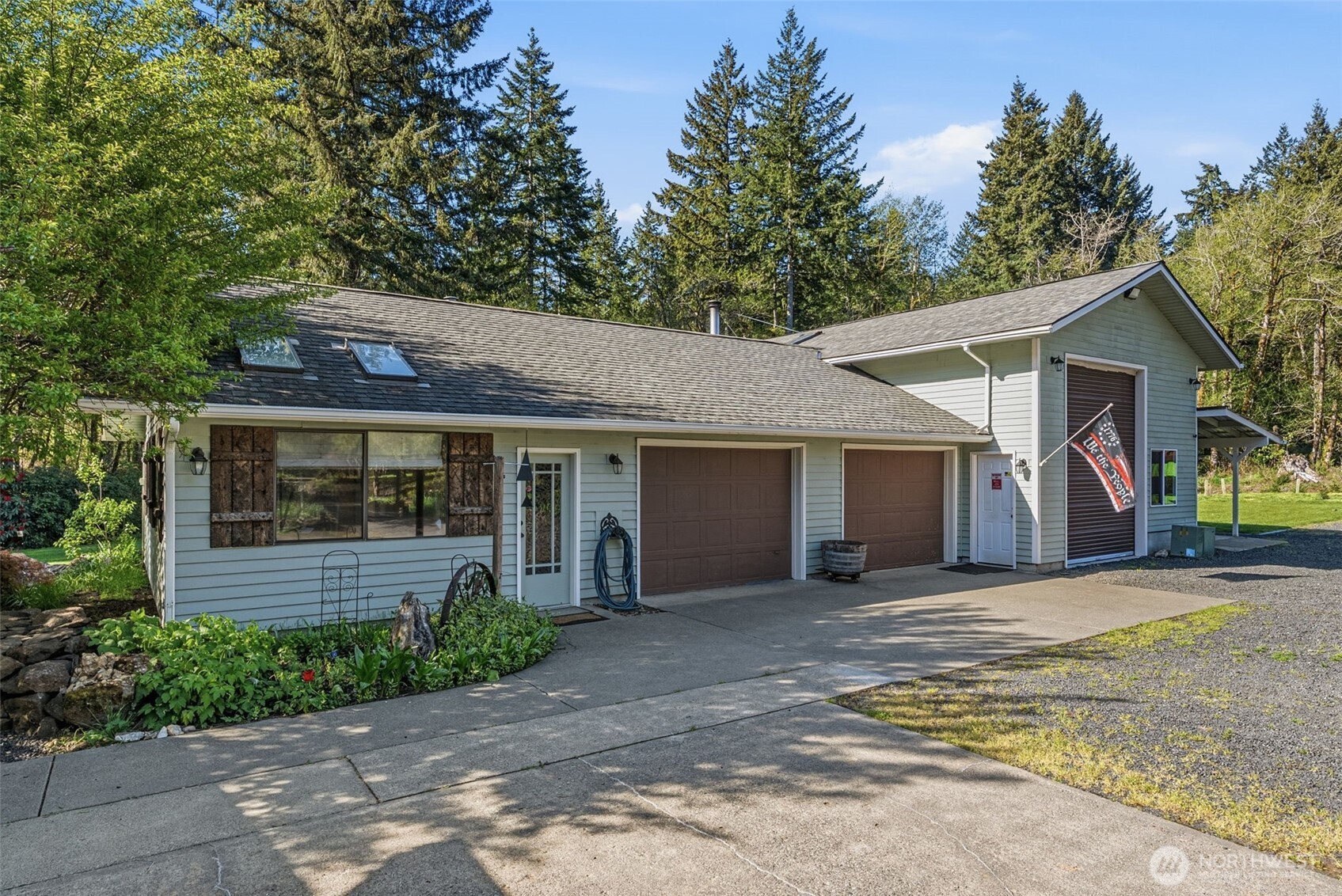 1269 King Road Winlock, WA 98596 - Photo 2 of 33