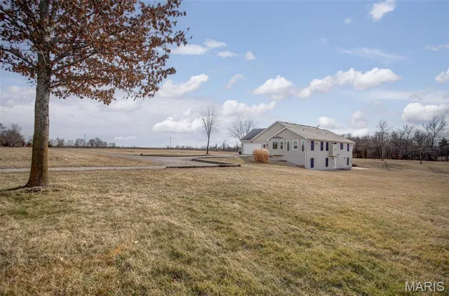$675,000 | 6611 Quercus Grove Road, Edwardsville, IL 62025