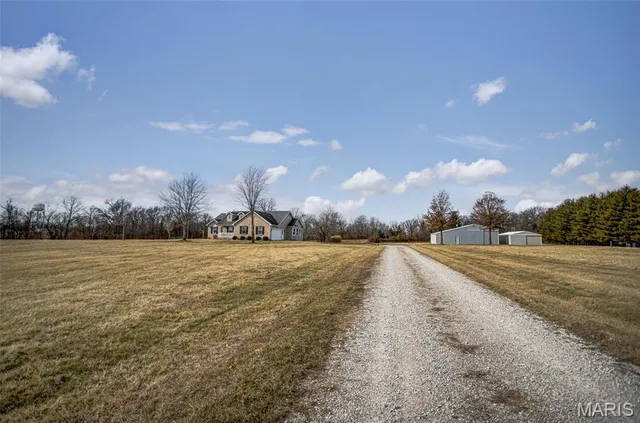 $675,000 | 6611 Quercus Grove Road, Edwardsville, IL 62025