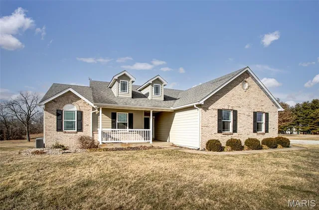 $675,000 | 6611 Quercus Grove Road, Edwardsville, IL 62025