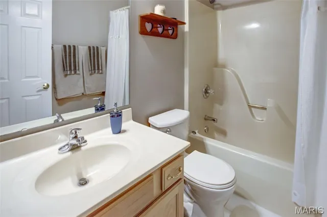 $675,000 | 6611 Quercus Grove Road, Edwardsville, IL 62025