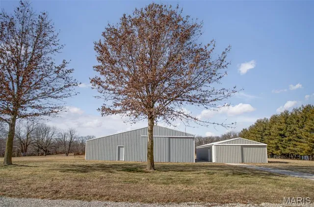 $675,000 | 6611 Quercus Grove Road, Edwardsville, IL 62025