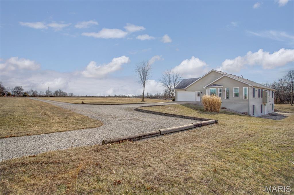 6611 Quercus Grove Road Edwardsville, IL 62025 - Photo 10 of 94 Gallery Image 10