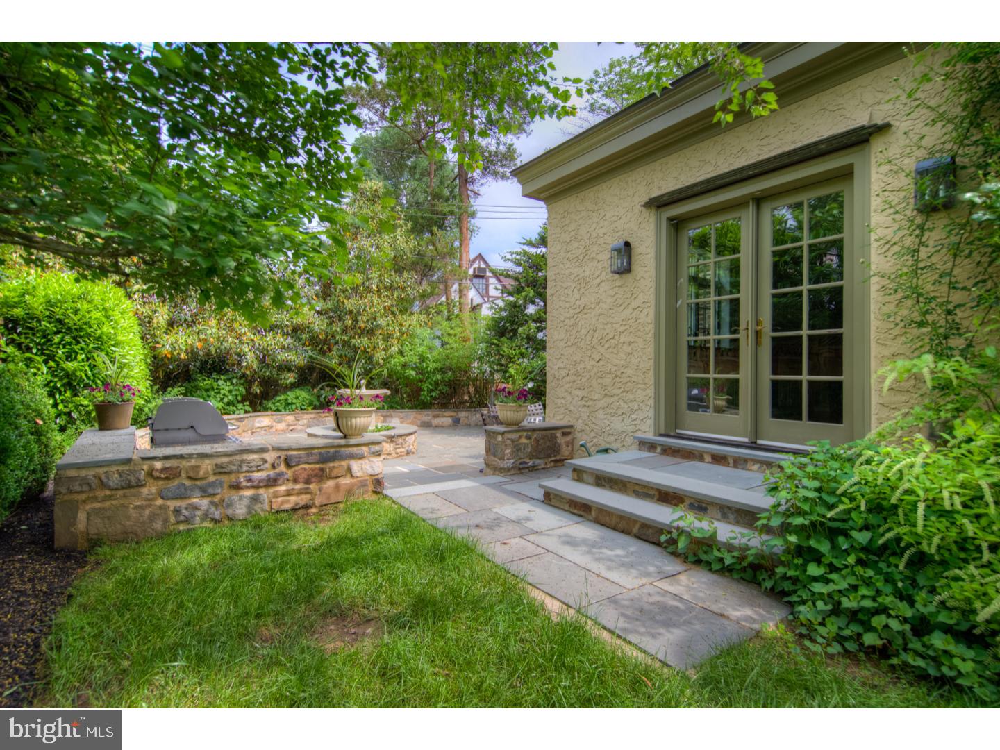 506 Glenmary Lane Wayne, PA 19087 - Photo 3 of 25 Back Yard