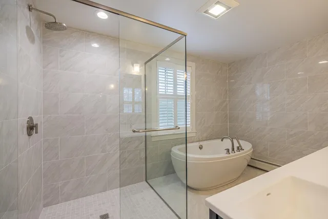 $2,750,000 | 5 Graves Lane, Mount Desert, ME 04662