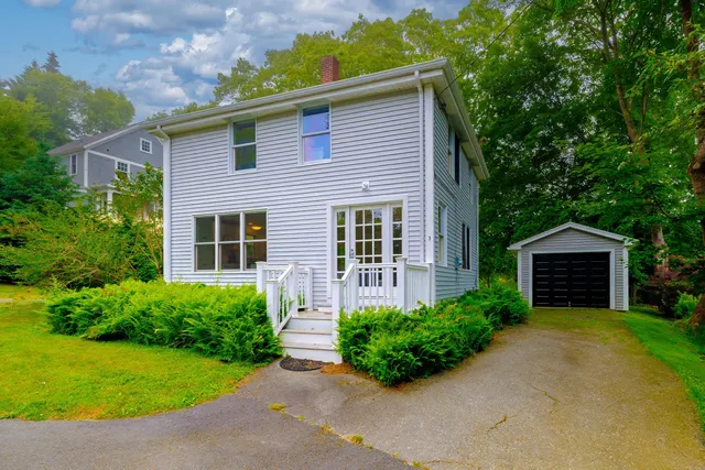 $2,750,000 | 5 Graves Lane, Mount Desert, ME 04662