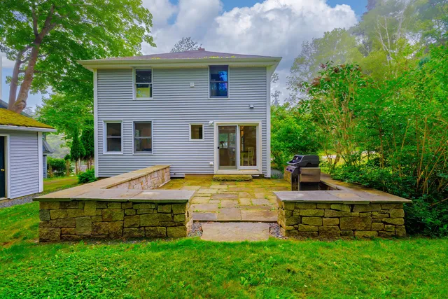 $2,750,000 | 5 Graves Lane, Mount Desert, ME 04662