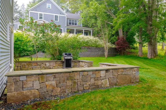$2,750,000 | 5 Graves Lane, Mount Desert, ME 04662
