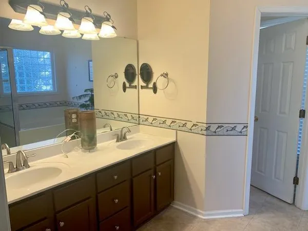 $2,275 | 110 Park Oaks Court, Cary, NC 27519