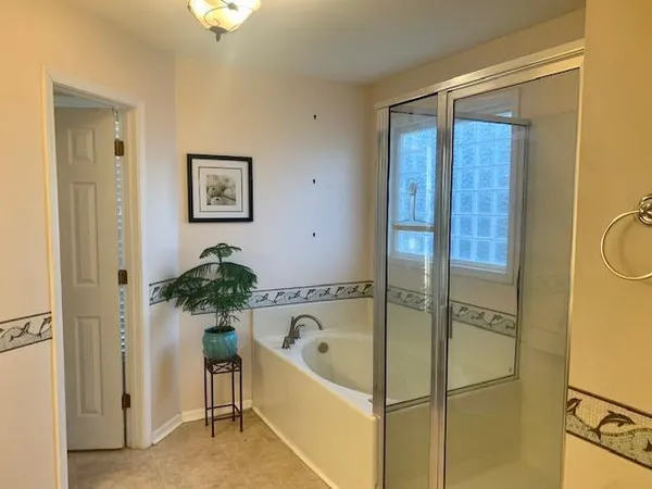 $2,275 | 110 Park Oaks Court, Cary, NC 27519