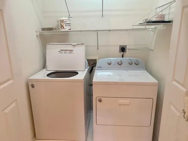 $2,275 | 110 Park Oaks Court, Cary, NC 27519