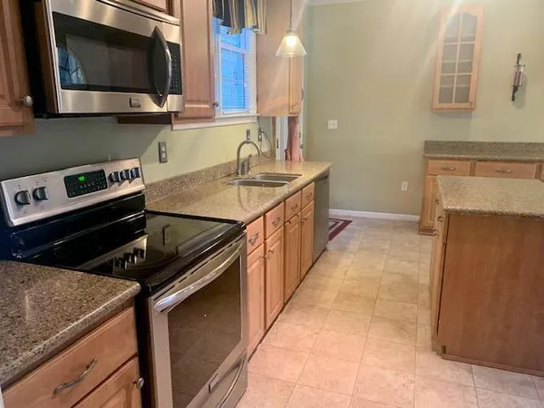 $2,275 | 110 Park Oaks Court, Cary, NC 27519