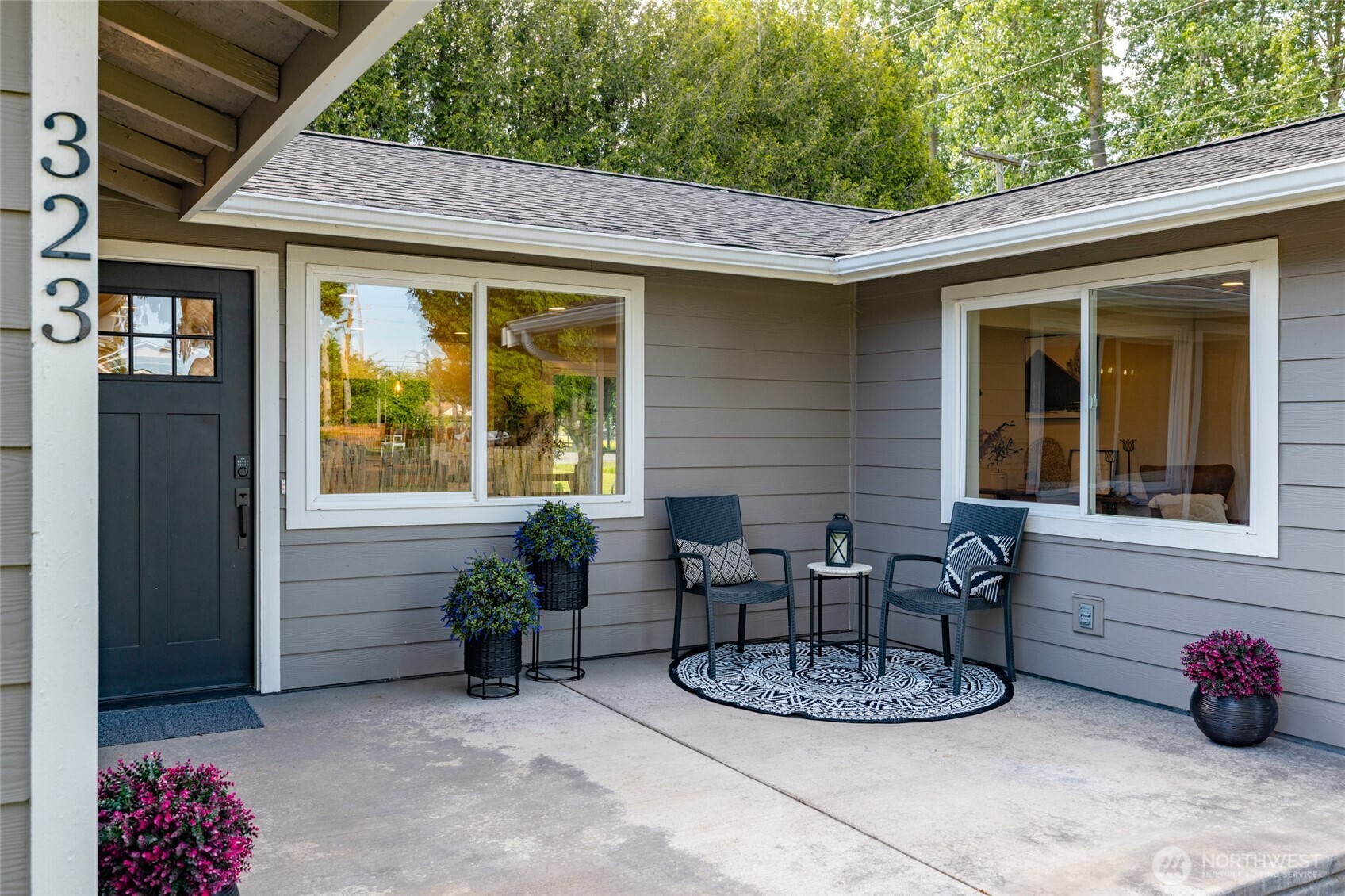 323 West King Tut Road Bellingham, WA 98226 - Photo 2 of 28