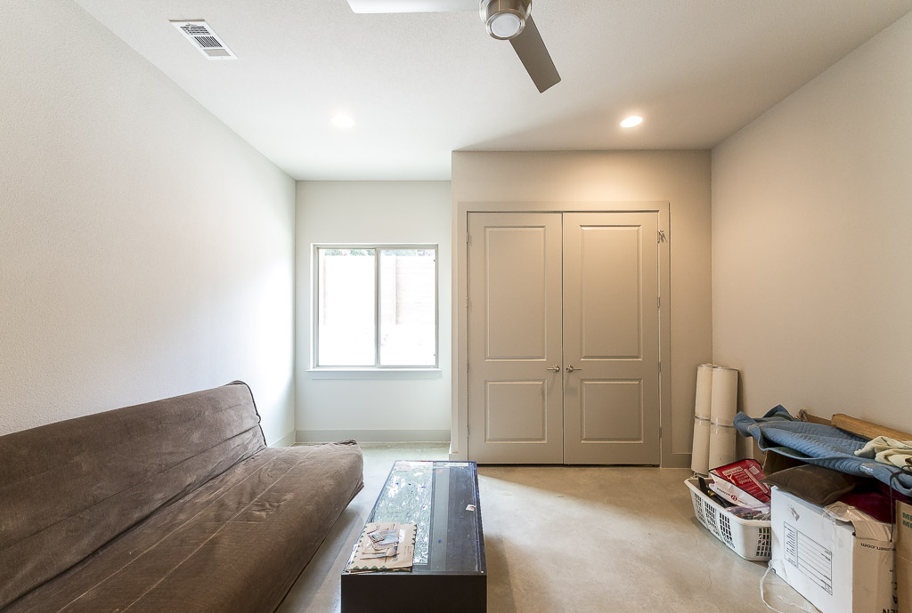 2501 East 9th Street Austin, TX 78702 - Photo 11 of 38 a living room with furniture and a window