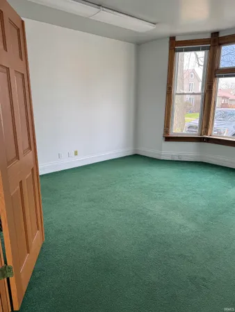 $185,000 | 302 East Winona Avenue, Warsaw, IN 46580