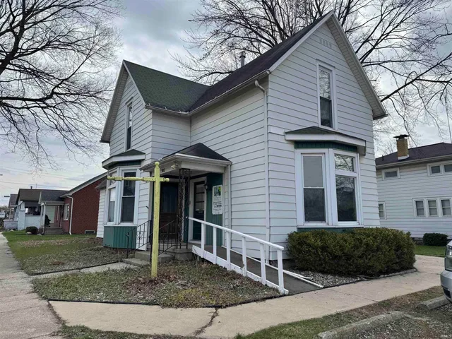 $199,000 | 302 East Winona Avenue, Warsaw, IN 46580