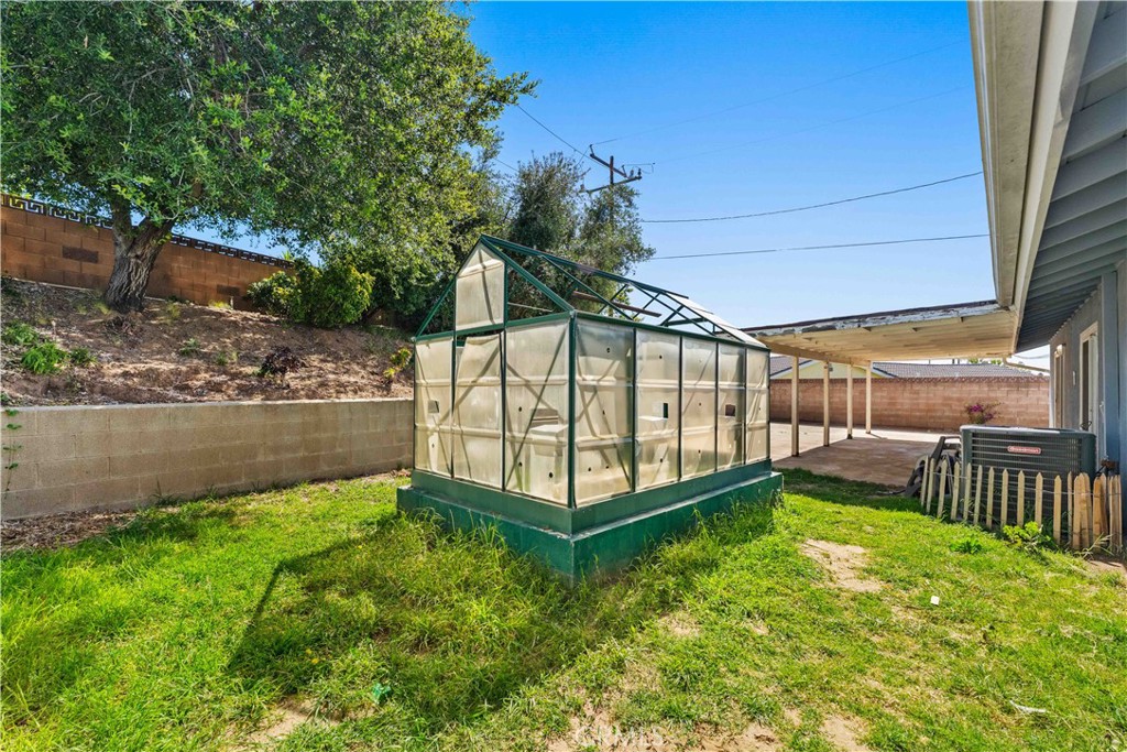 6664 Tapley Street Simi Valley, CA 93063 - Photo 27 of 31 Grassy backyard.