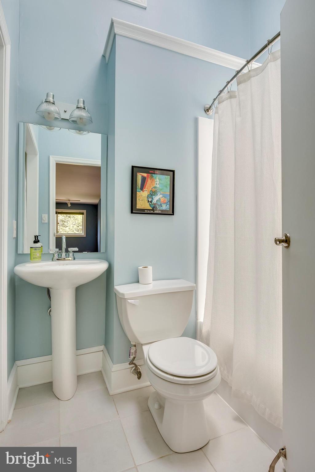3 Ridout Road Severna Park, MD 21146 - Photo 18 of 39 Full bath