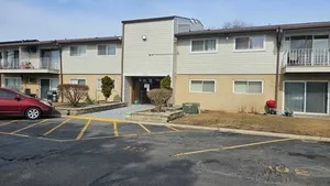 $1,575 | 850 East Old Willow Road, Unit 218, Prospect Heights, IL 60070