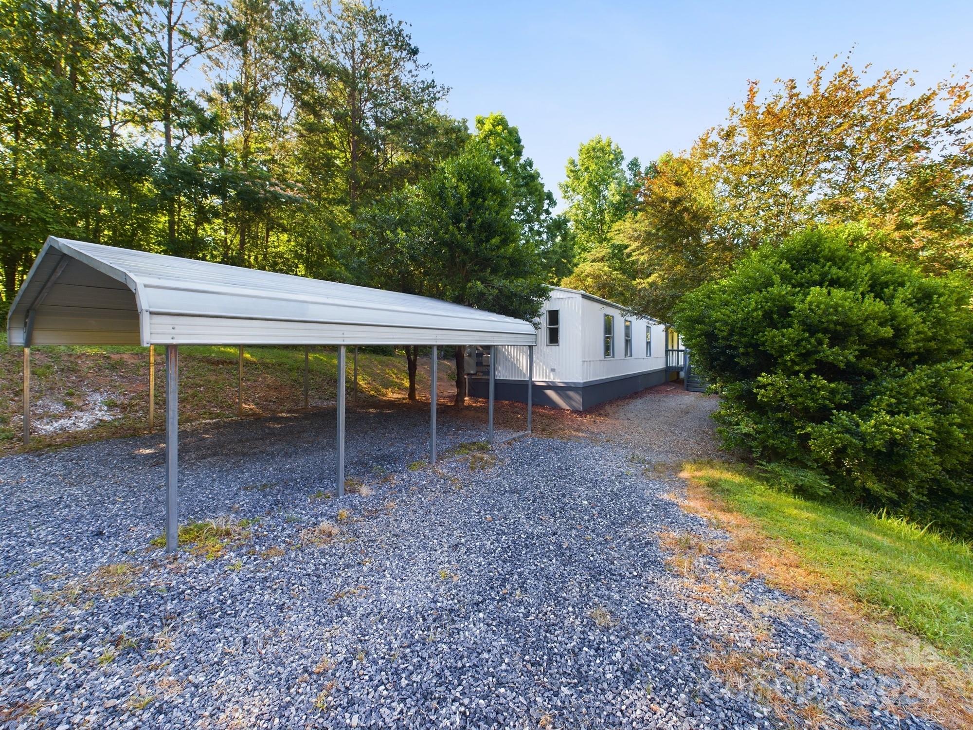 2135 Icard Ridge Road Taylorsville, NC 28681 - Photo 3 of 27 Gallery Image 3