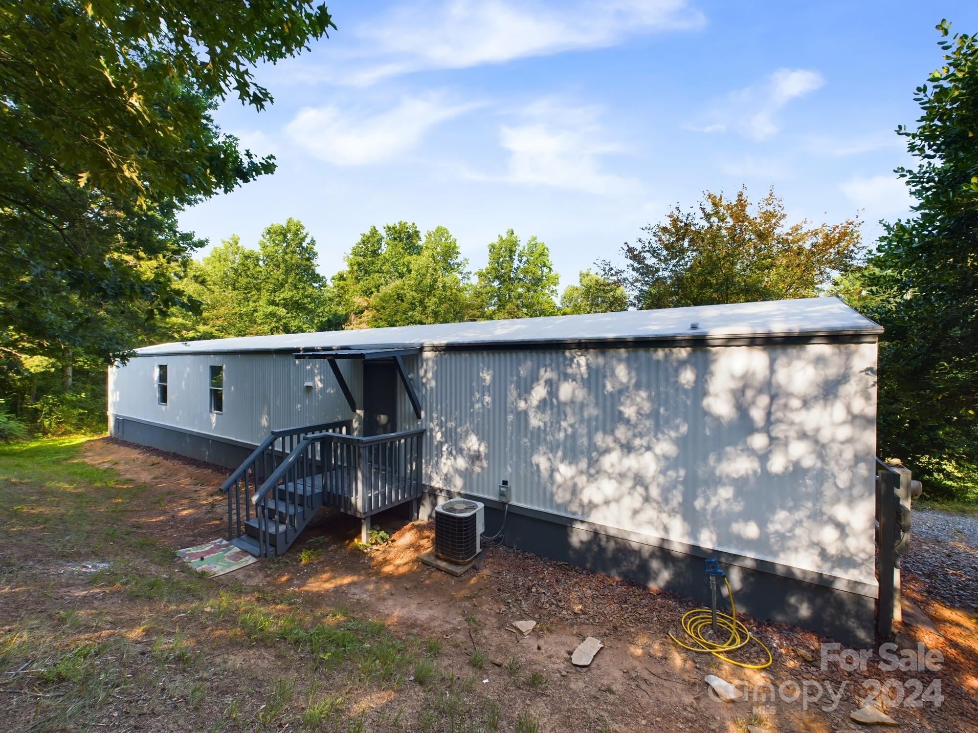 2135 Icard Ridge Road Taylorsville, NC 28681 - Photo 6 of 27 Gallery Image 6