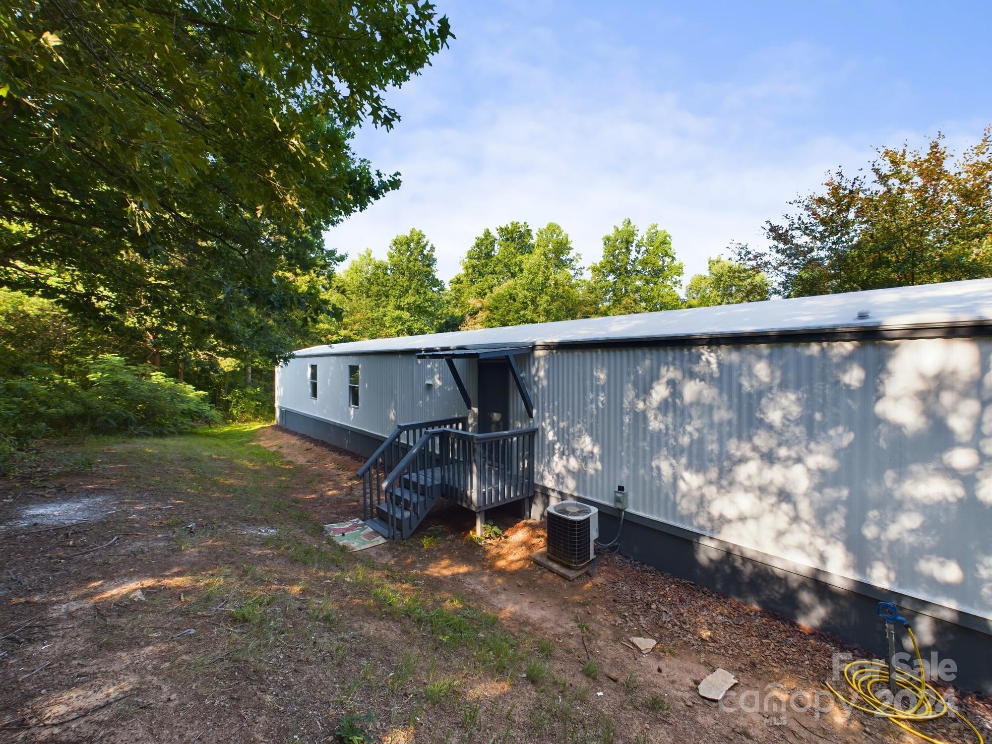 2135 Icard Ridge Road Taylorsville, NC 28681 - Photo 7 of 27 Gallery Image 7