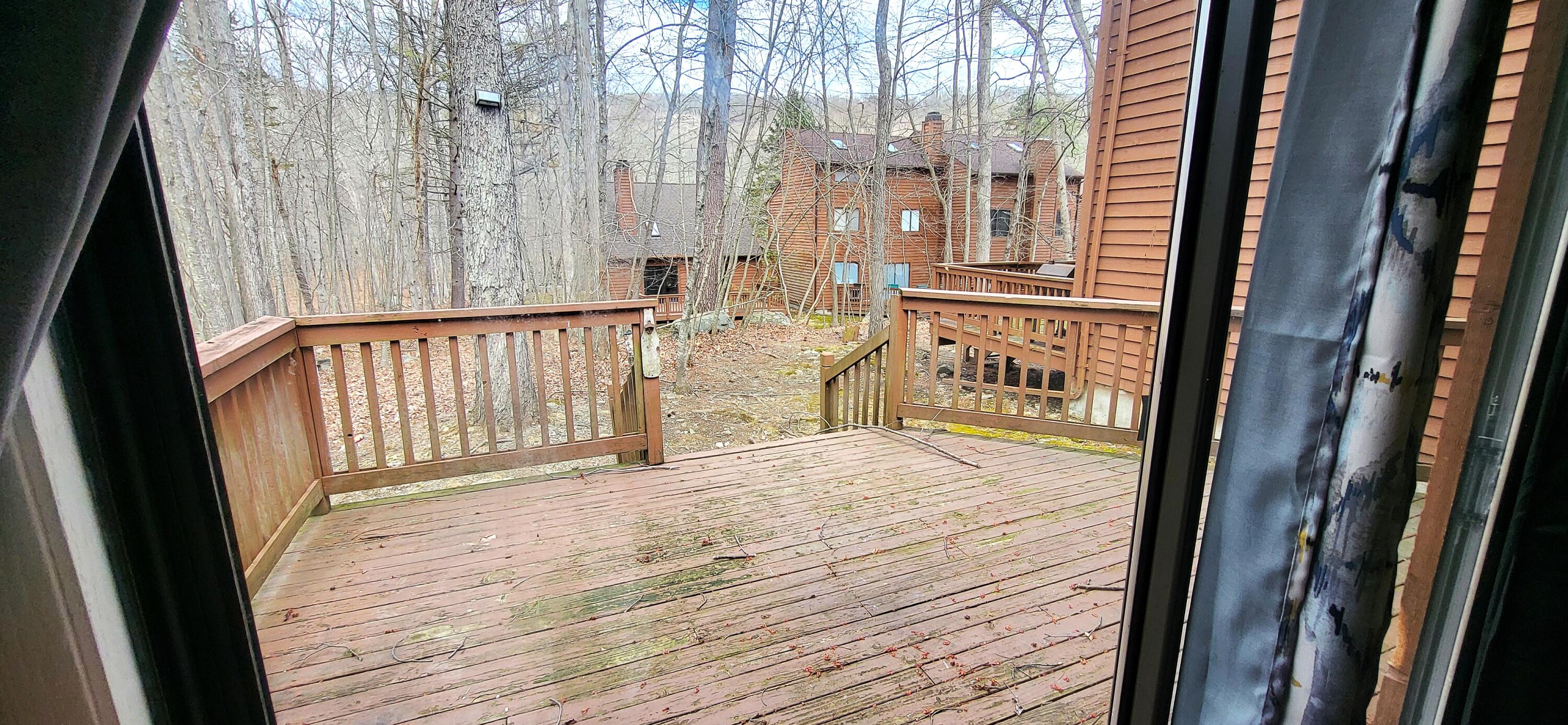 264 Bristol Way Bushkill, PA 18324 - Photo 13 of 24 a view of an entryway