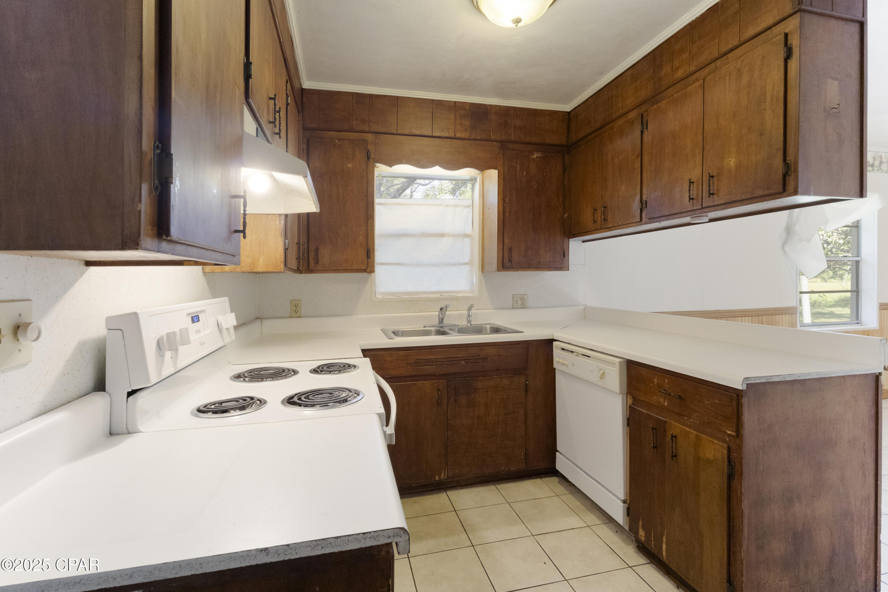 540 4th Street Chipley, FL 32428 - Photo 5 of 34