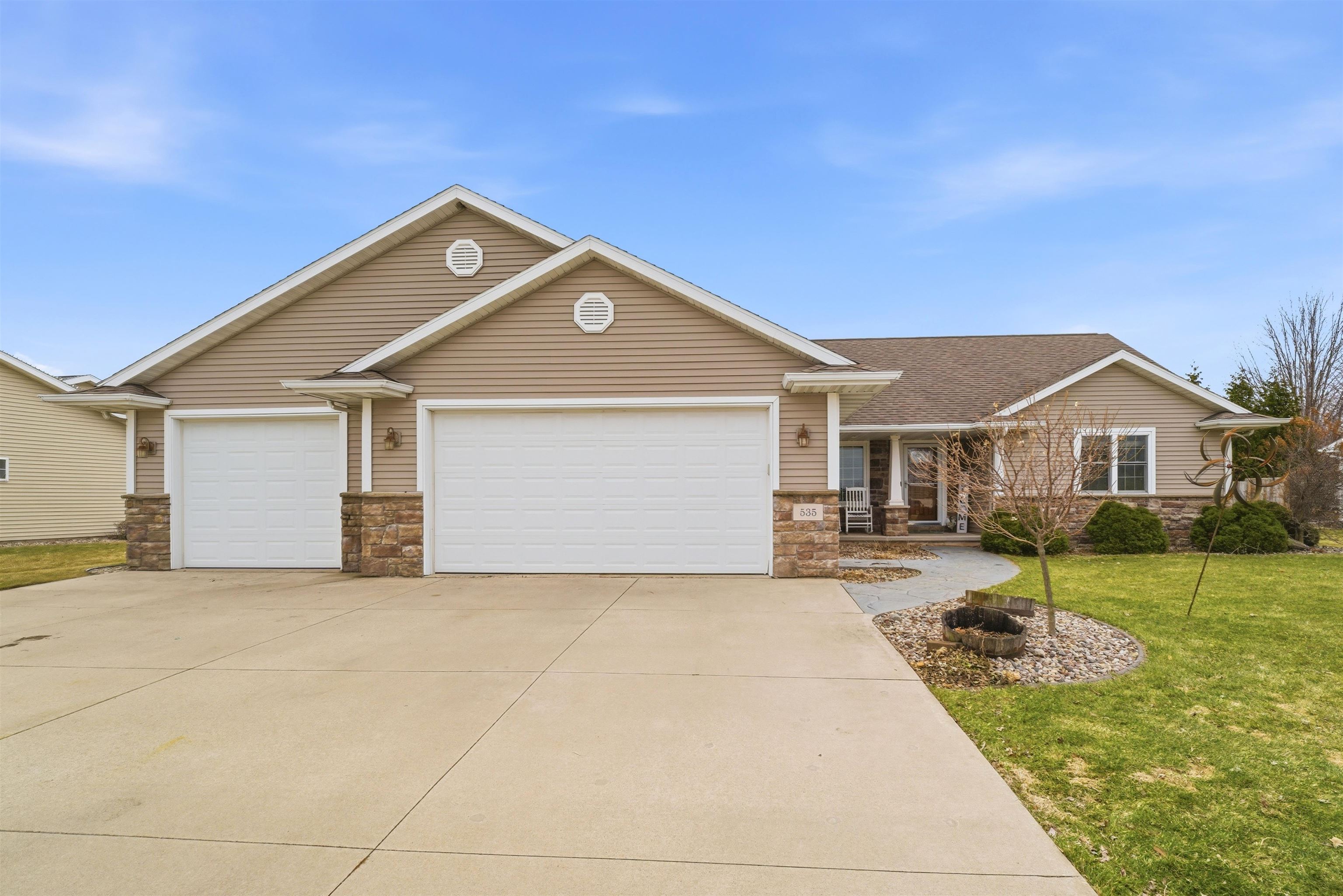 535 Coonen Drive Combined Locks, WI 54113 - Photo 1 of 1