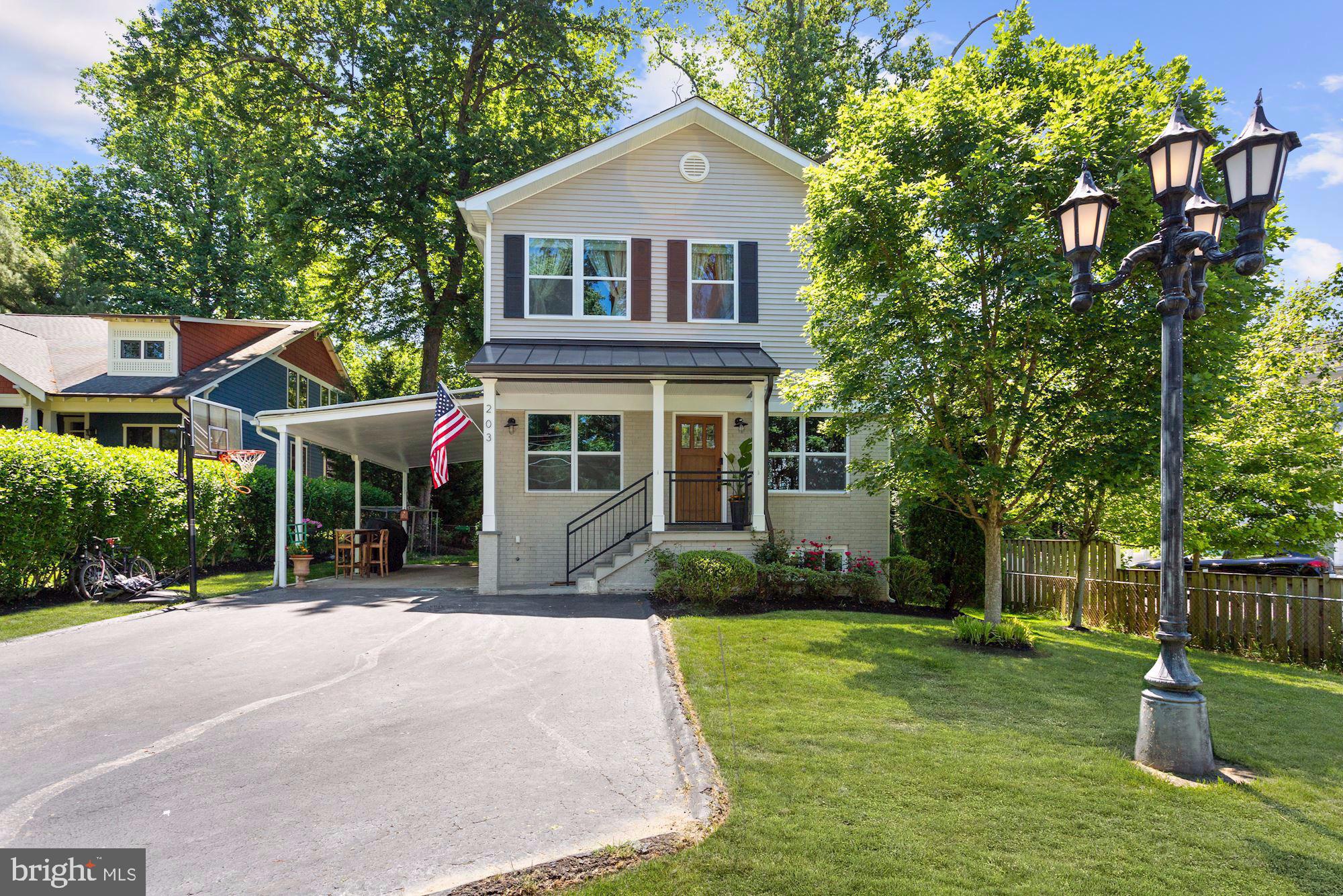 203 Tapawingo Road Southeast Vienna, VA 22180 - Photo 2 of 33 Convenient location near Community Center, Metro.