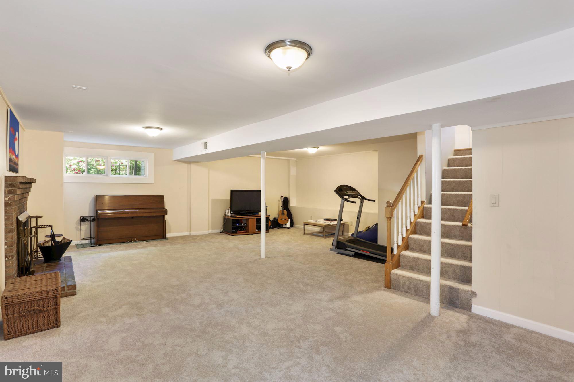 203 Tapawingo Road Southeast Vienna, VA 22180 - Photo 29 of 33 Accommodating Recreational room at Basement.