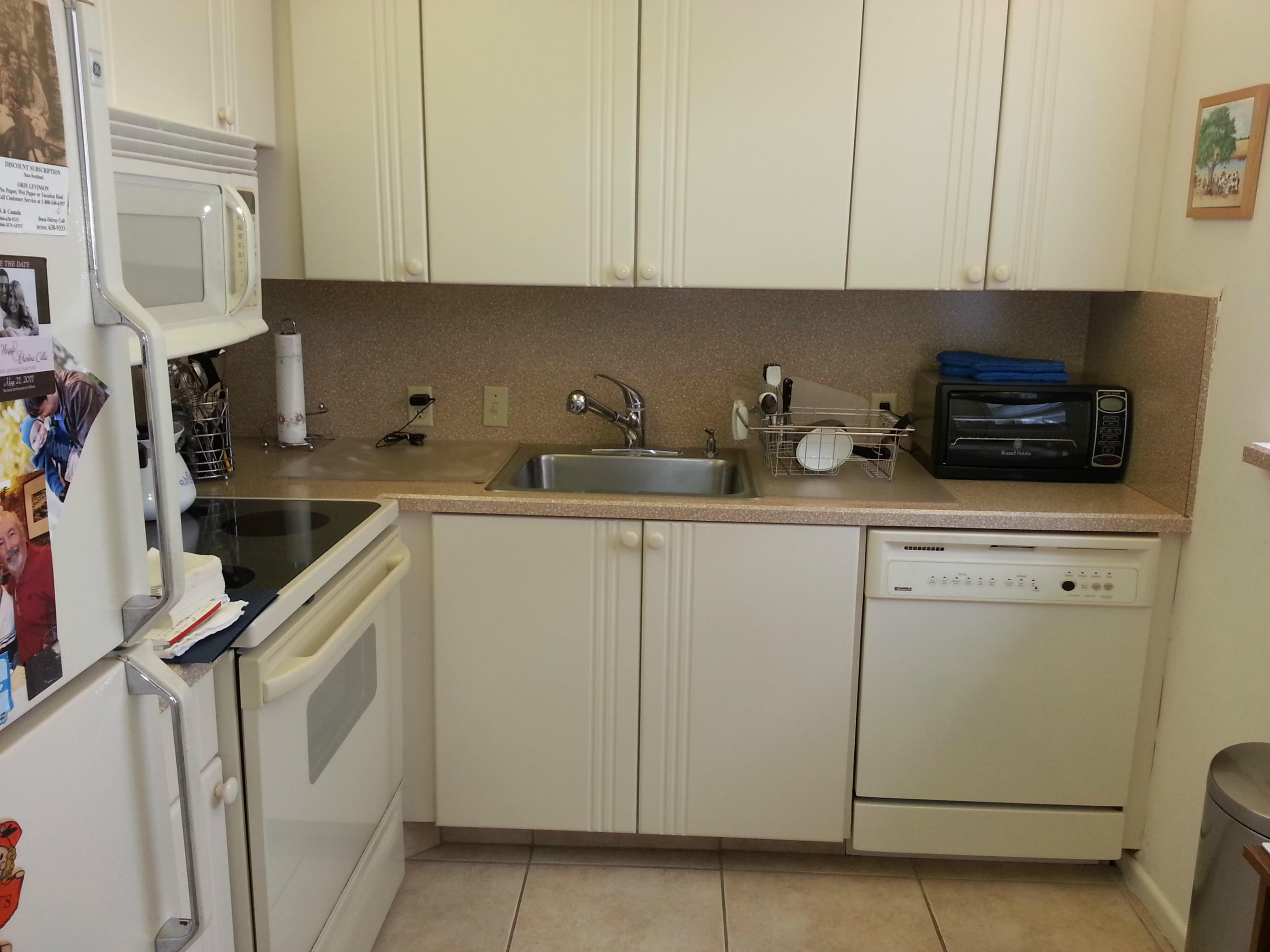 327 Dorset I, Unit H Boca Raton, FL 33434 - Photo 11 of 11 Kitchen