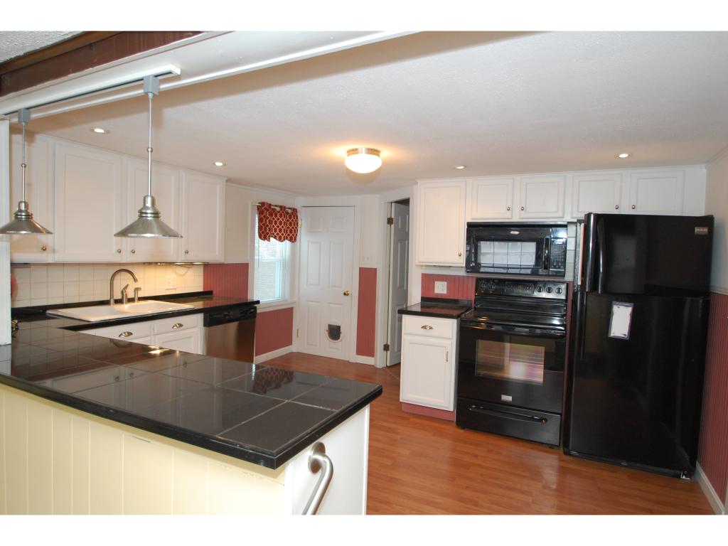 406 Riverdale Road Weare, NH 03281 - Photo 10 of 24