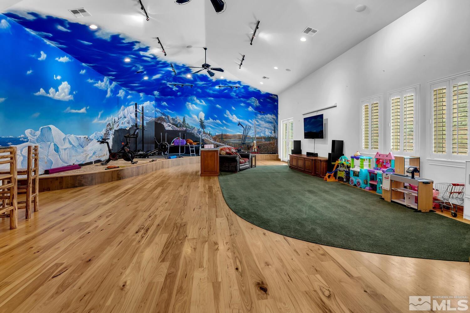 3100 Yellow Tail Road Reno, NV 89510 - Photo 18 of 40 a view of a room with gym equipment