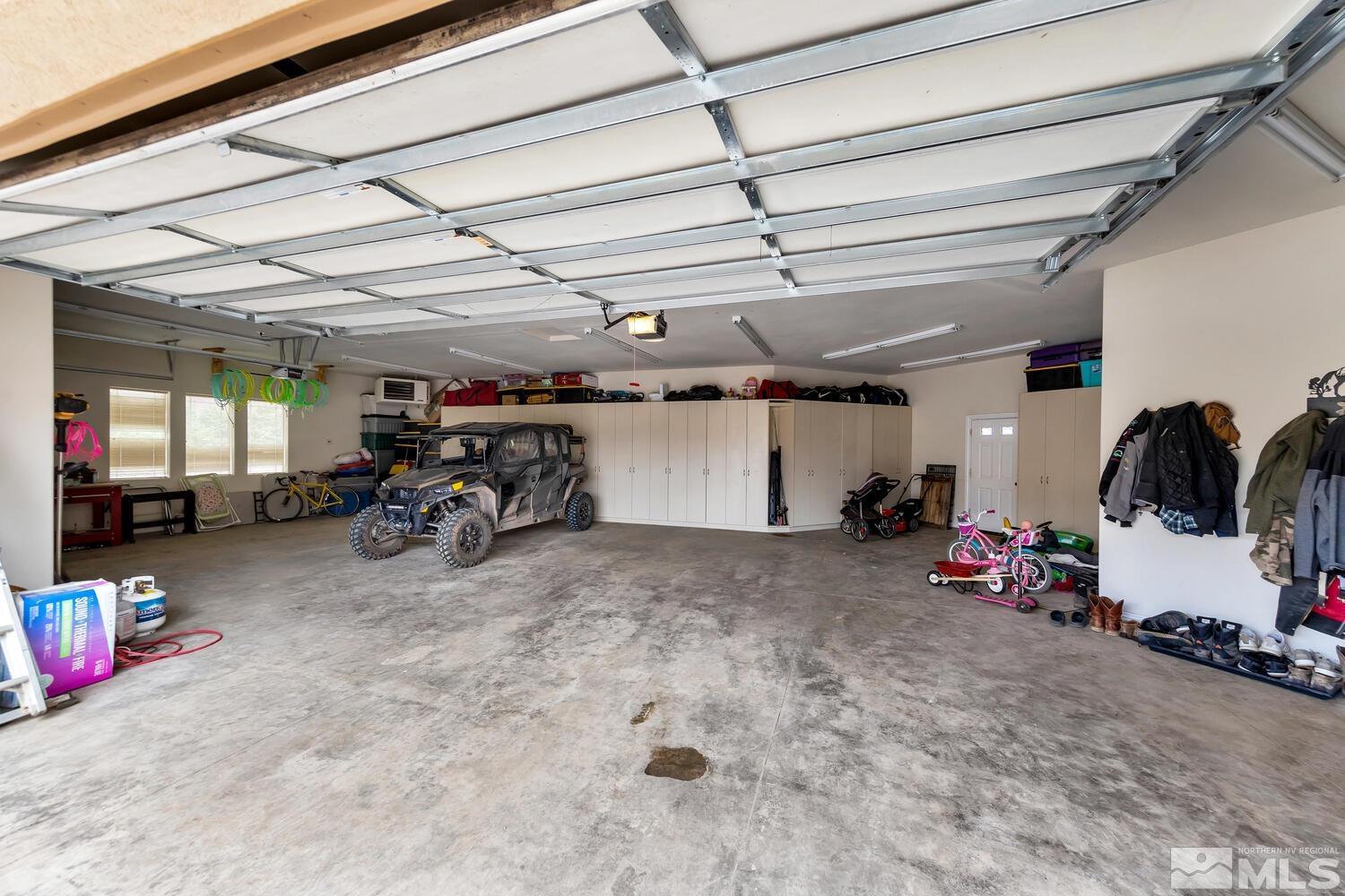 3100 Yellow Tail Road Reno, NV 89510 - Photo 21 of 40 a view of a room with gym equipment