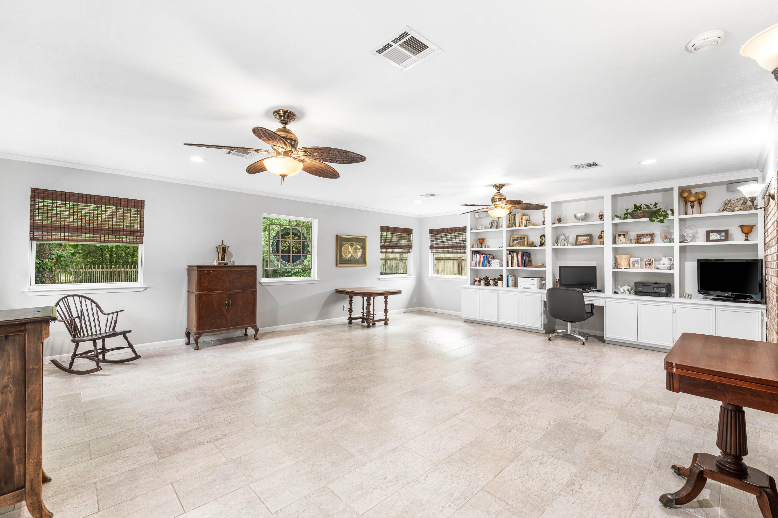 69 Country Club Road Shalimar, FL 32579 - Photo 22 of 53 69 Country Club-37