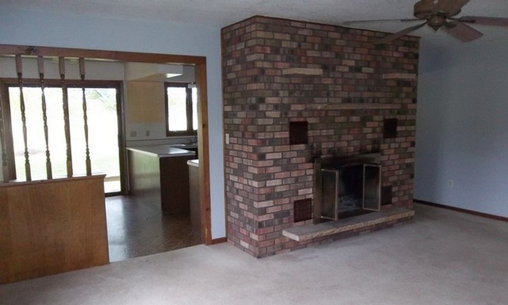 2404 South Nine Mile Road Kawkawlin, MI 48631 - Photo 19 of 21