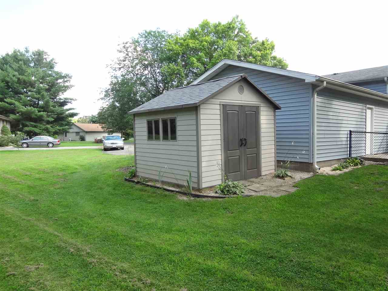 1718 Gregory Farm Village Rochester, IN 46975 - Photo 5 of 26