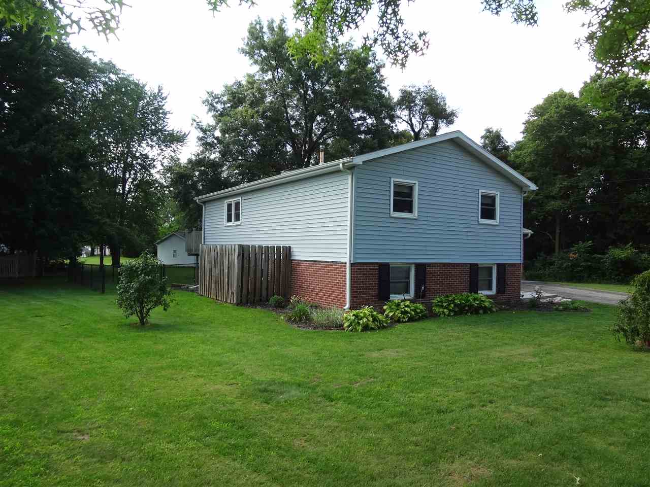 1718 Gregory Farm Village Rochester, IN 46975 - Photo 8 of 26