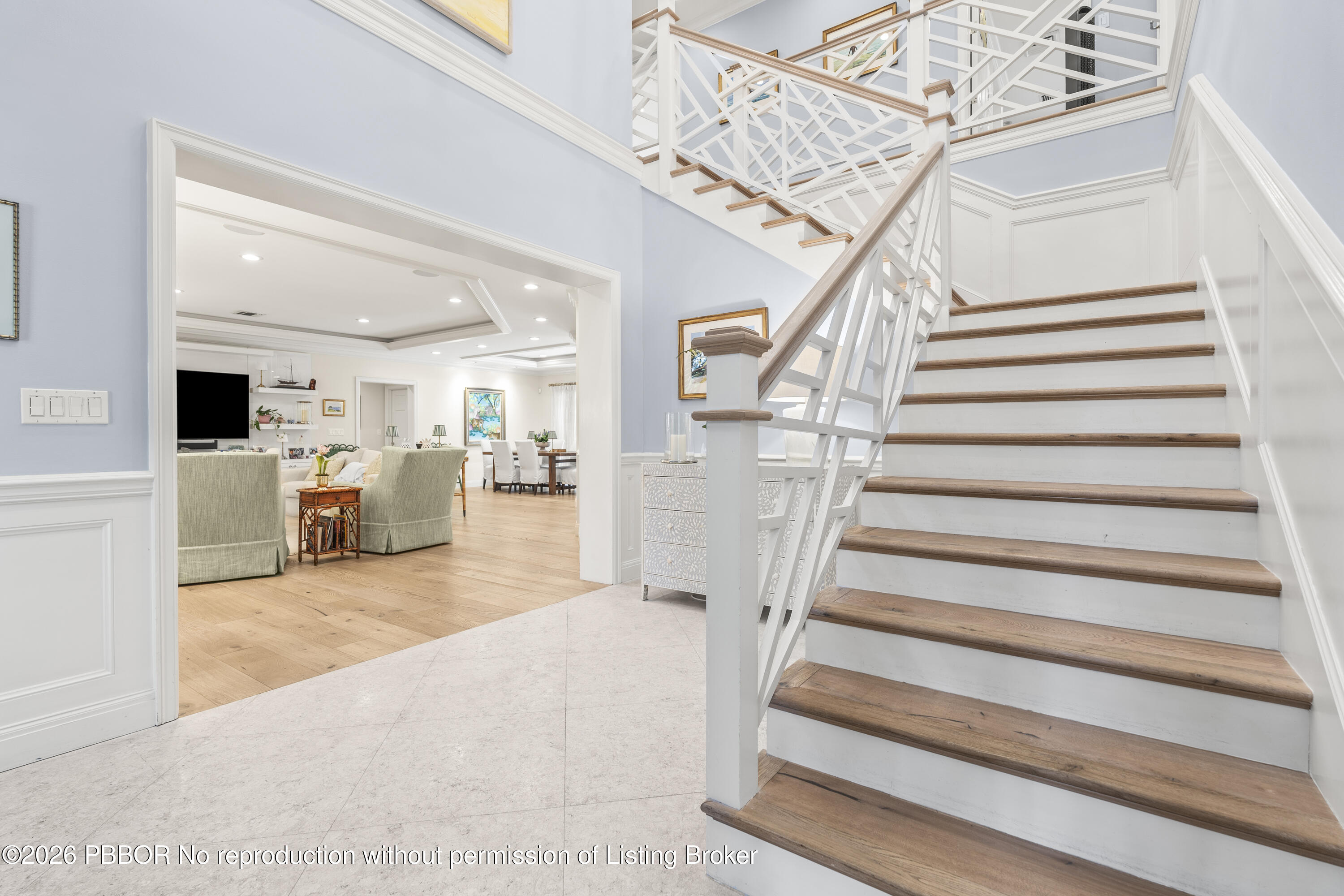156 Dolphin Road Palm Beach, FL 33480 - Photo 4 of 21 a view of a living room and entry way