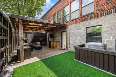 $379,000 | 5801 Ross Avenue, Unit B, Dallas, TX 75206