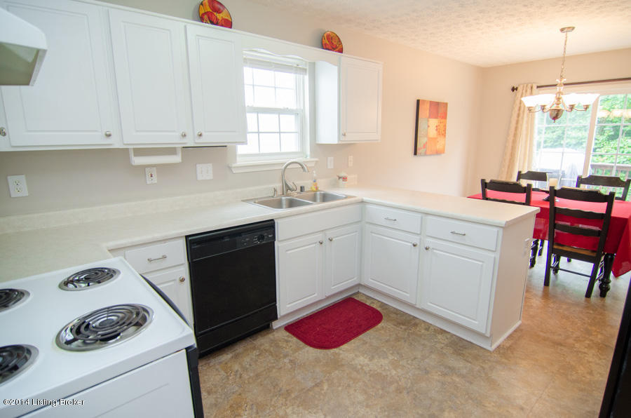 11014 St Rene Road Louisville, KY 40299 - Photo 20 of 34 Relax in the Great Room