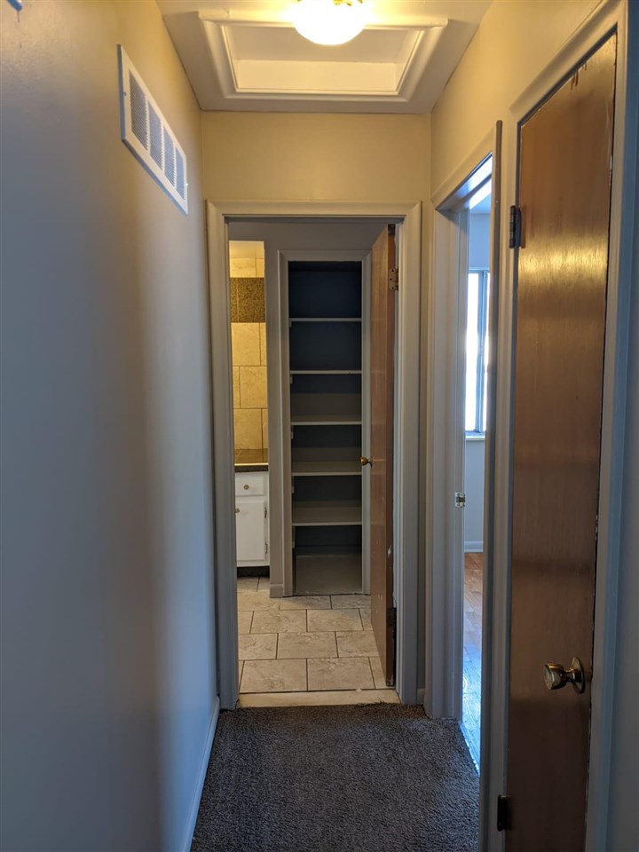 3509 Ridgecliffe Drive Flint, MI 48532 - Photo 15 of 18