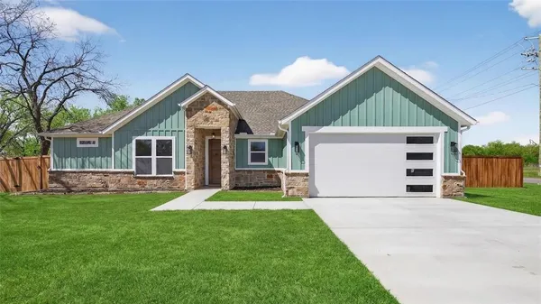 $450,000 | 900 Cope Street, Mansfield, TX 76065